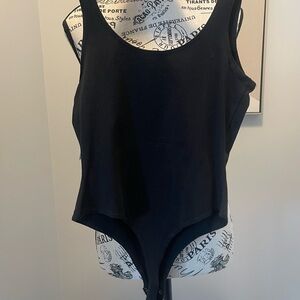 Jo & Co Sleek Black Shapewear for a Flawless Silhouette-  Size Small